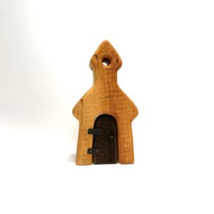 Glockenturm mit Tür